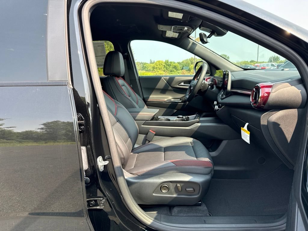 New 2027 Chevrolet Equinox RS w/ Safety and Technology Package AWD/4WD image 13