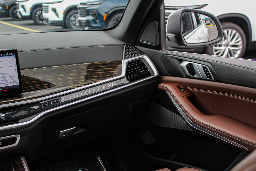 Used 2024 BMW X5 sDrive40i w/ Premium Package RWD image 19