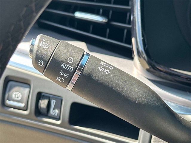 Certified 2024 Cadillac XT5 Luxury image 9