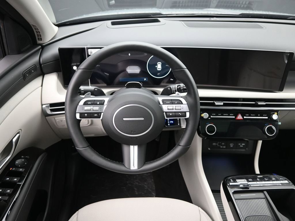 New 2025 Hyundai Tucson Limited image 23