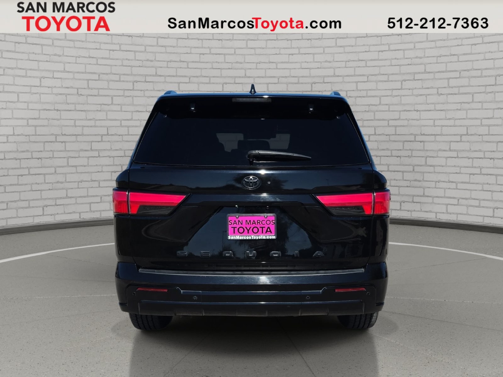 Used 2024 Toyota Sequoia Platinum AWD/4WD image 7