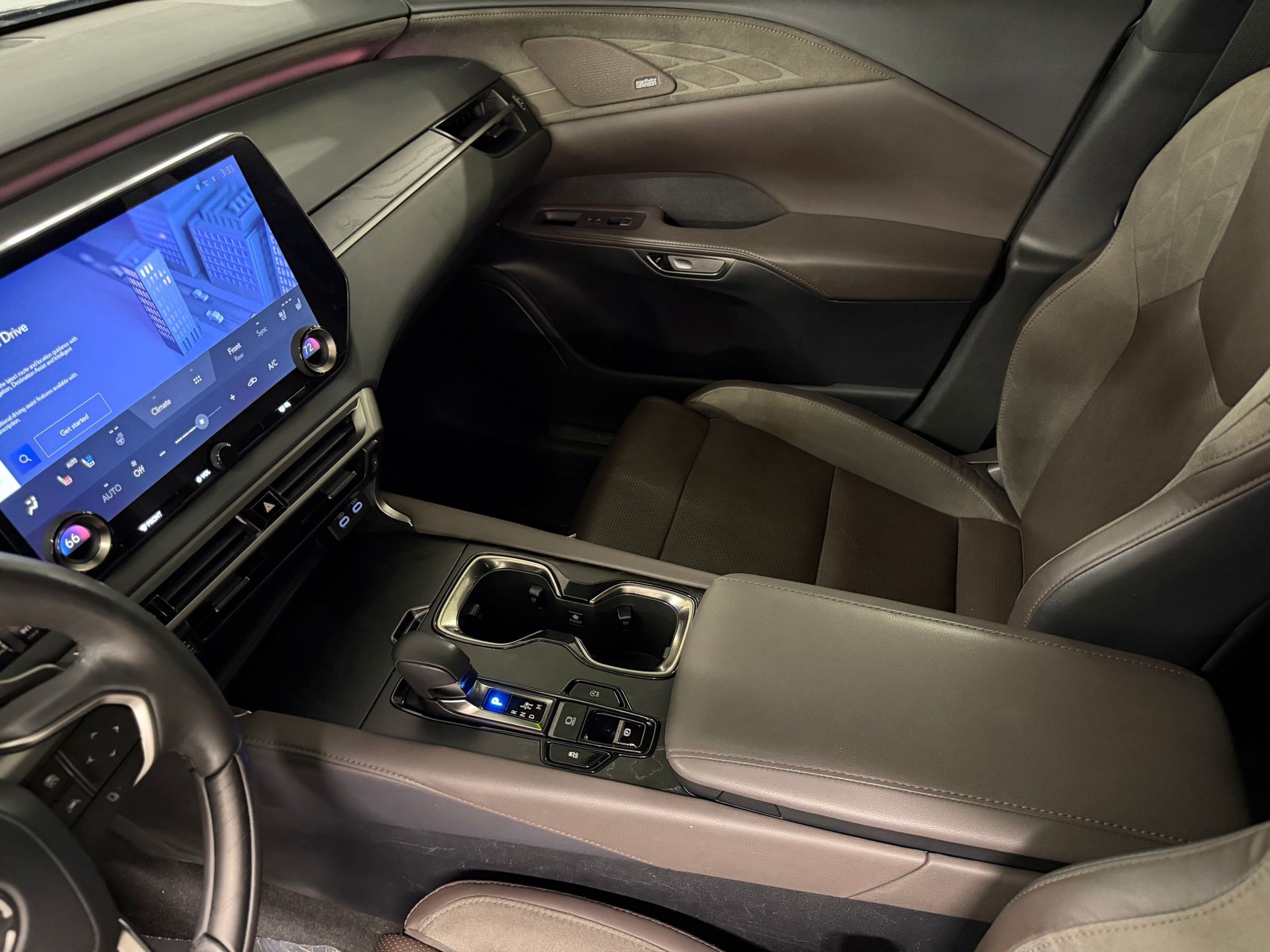 Used 2023 Lexus RX 350 FWD w/ Cold Area Package image 19