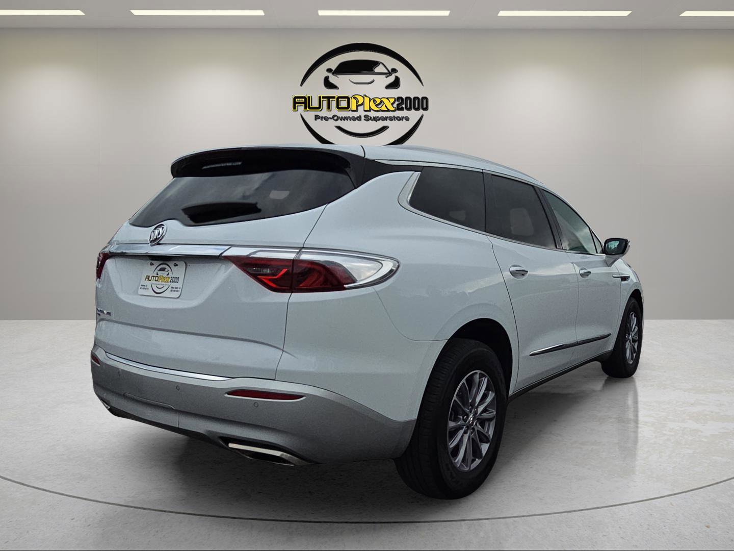 Used 2024 Buick Enclave Premium image 7