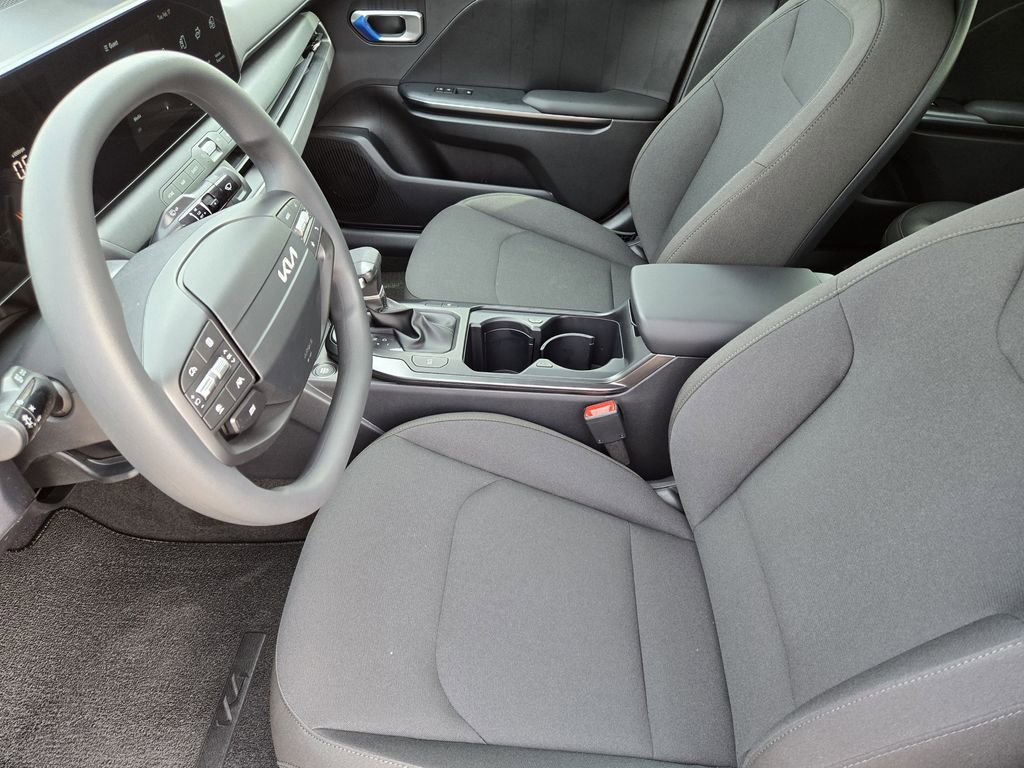 New 2026 Kia K4 FWD image 9