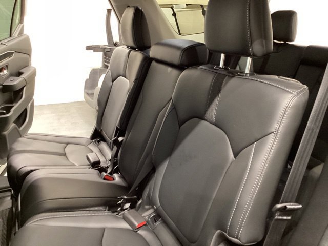 Certified 2023 Honda Pilot Touring image 20