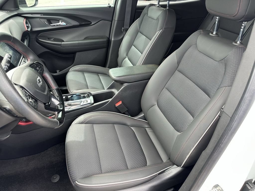 Used 2023 Chevrolet TrailBlazer RS w/ Convenience Package FWD image 21