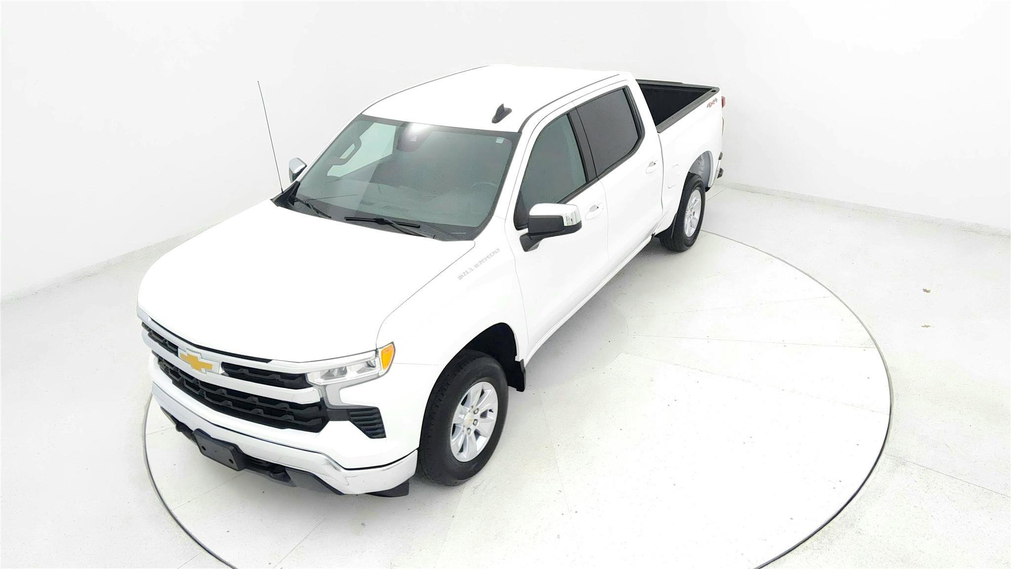 Used 2025 Chevrolet Silverado 1500 LT image 13