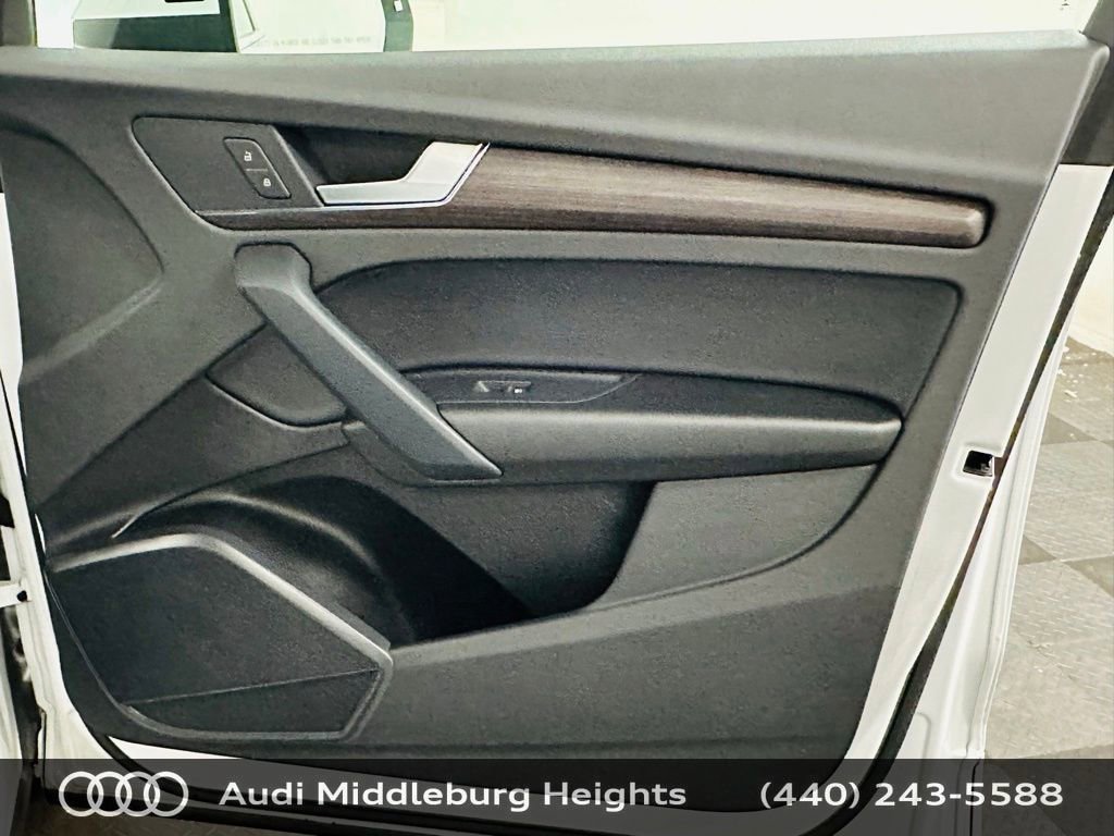 Certified 2023 Audi Q5 2.0T Premium w/ Convenience Package image 30