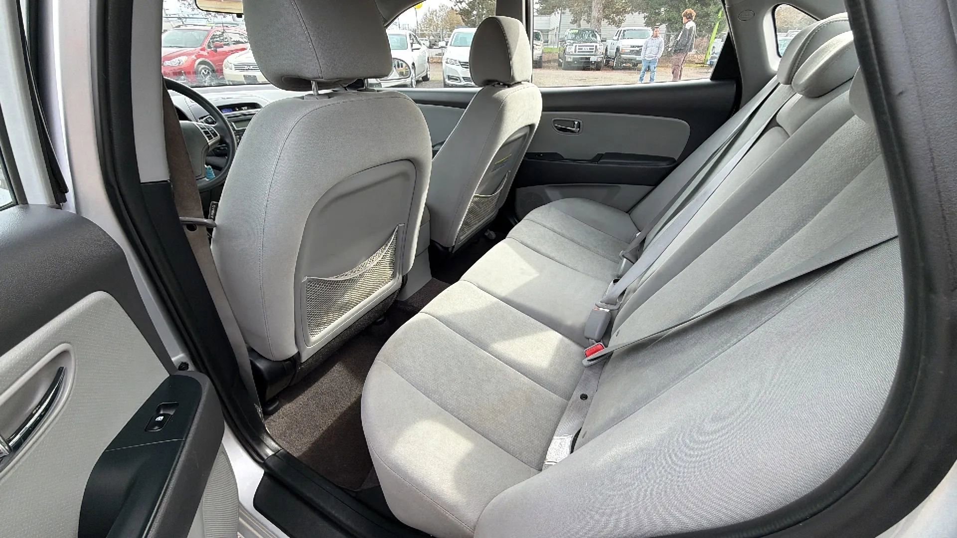 Used 2010 Hyundai Elantra GLS FWD image 10