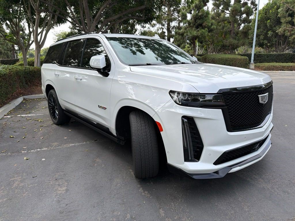 Certified 2023 Cadillac Escalade V AWD/4WD image 3