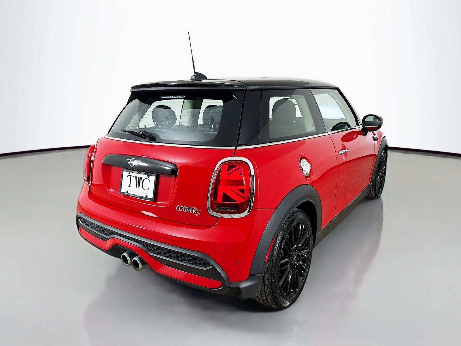 Used 2024 MINI Cooper S FWD image 5