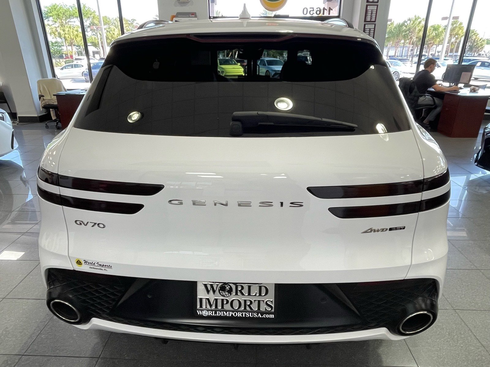 Used 2024 Genesis GV70 3.5T Sport w/ Sport Prestige Package AWD/4WD image 4