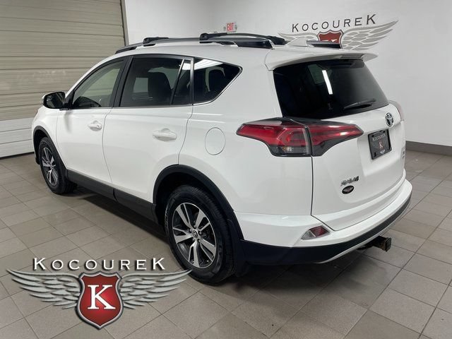 Used 2017 Toyota RAV4 XLE w/ All Weather Liner Package AWD/4WD image 4