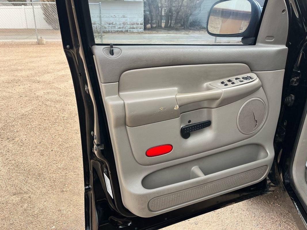 Used 2004 Dodge Ram 1500 Truck SLT image 13