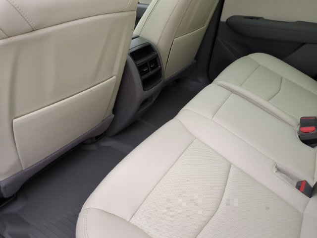 New 2026 Cadillac XT5 Premium Luxury w/ LPO, Floor Liner Package AWD/4WD image 23