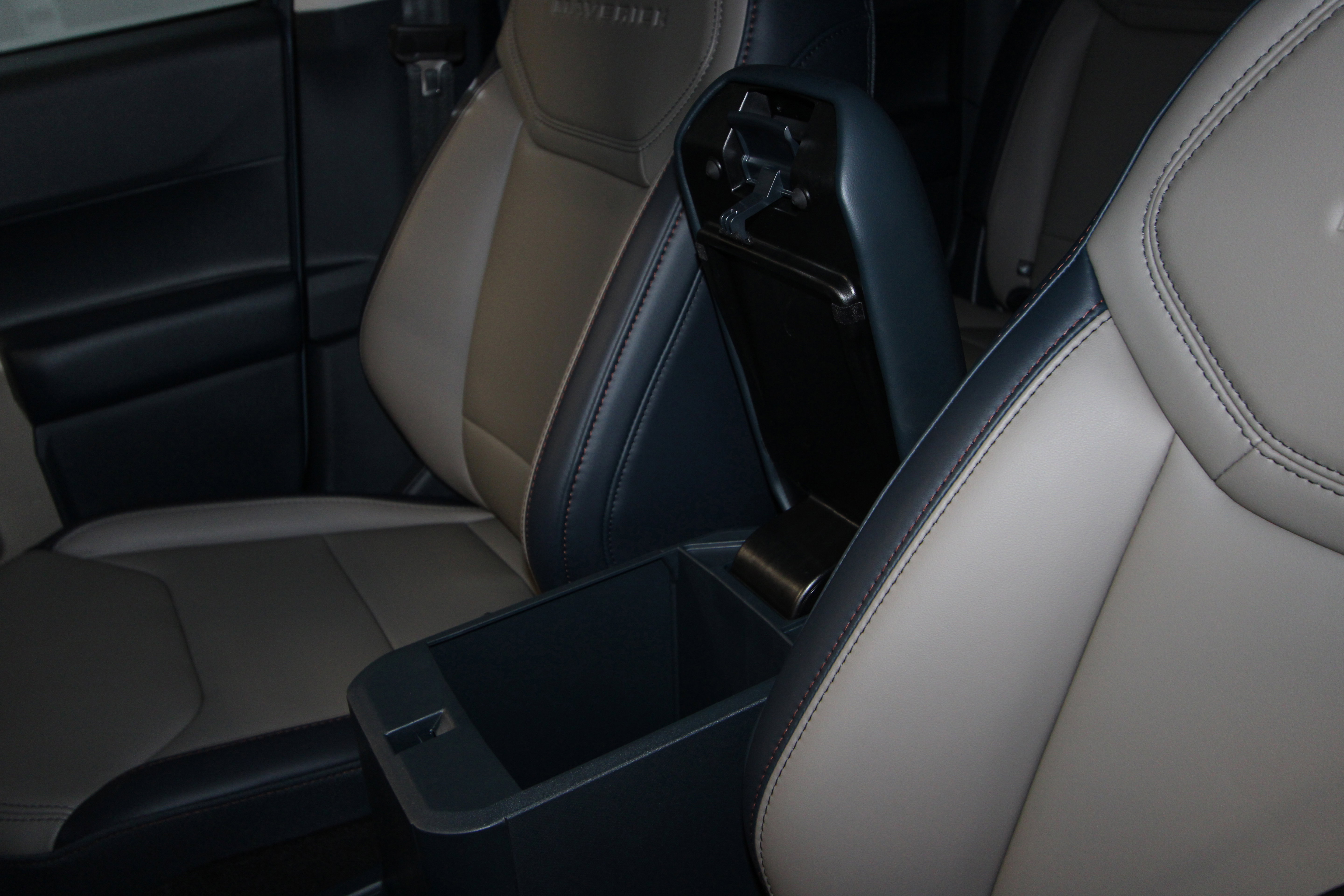 New 2026 Ford Maverick Lariat w/ 4K Tow Package image 15