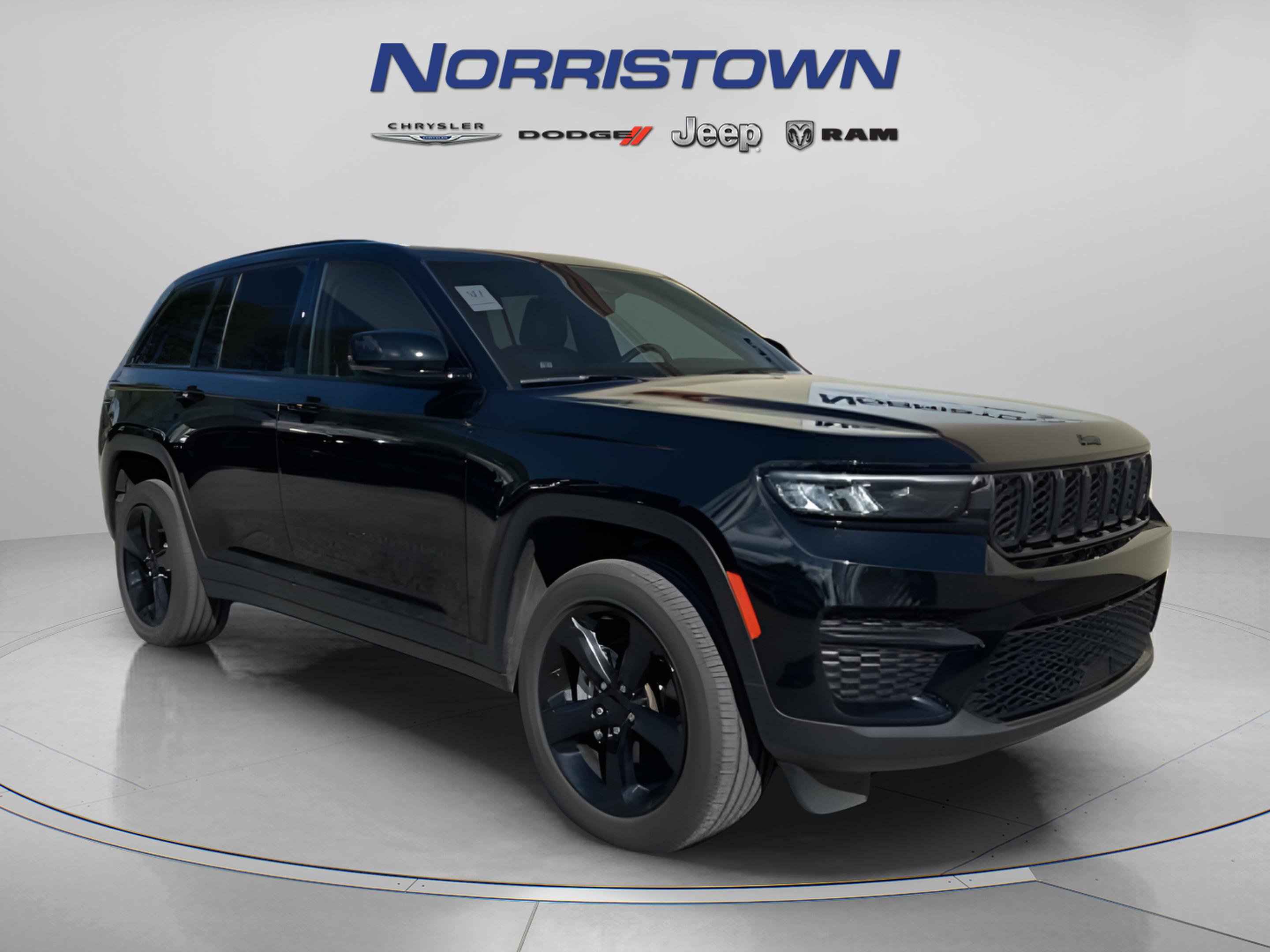 Used 2024 Jeep Grand Cherokee Altitude