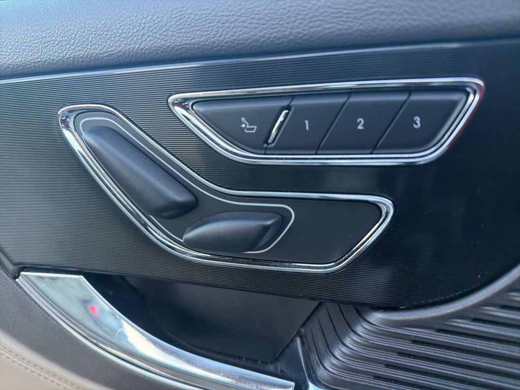 Used 2022 Lincoln Corsair AWD w/ Premium Package image 14