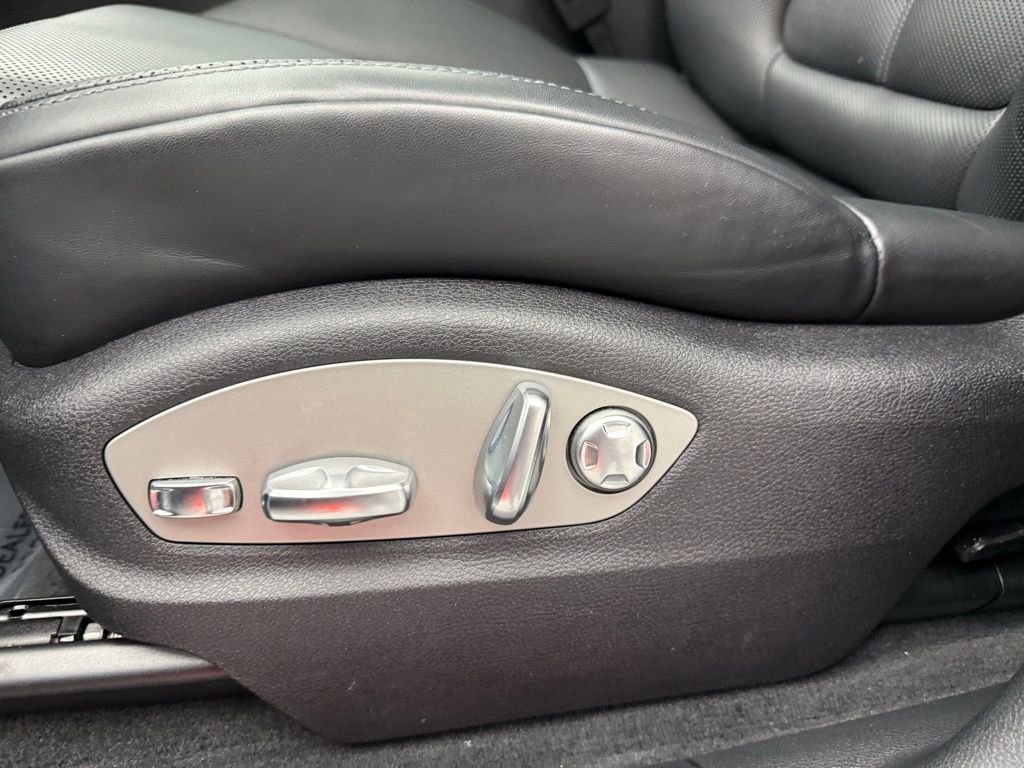 Used 2024 Porsche Macan image 22