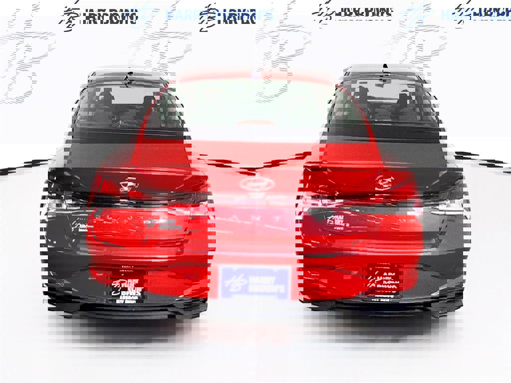 Used 2023 Hyundai Elantra SEL w/ Preferred Accessory Package image 17