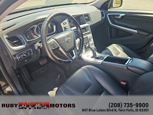 Used 2018 Volvo V60 T5 Cross Country AWD/4WD image 13