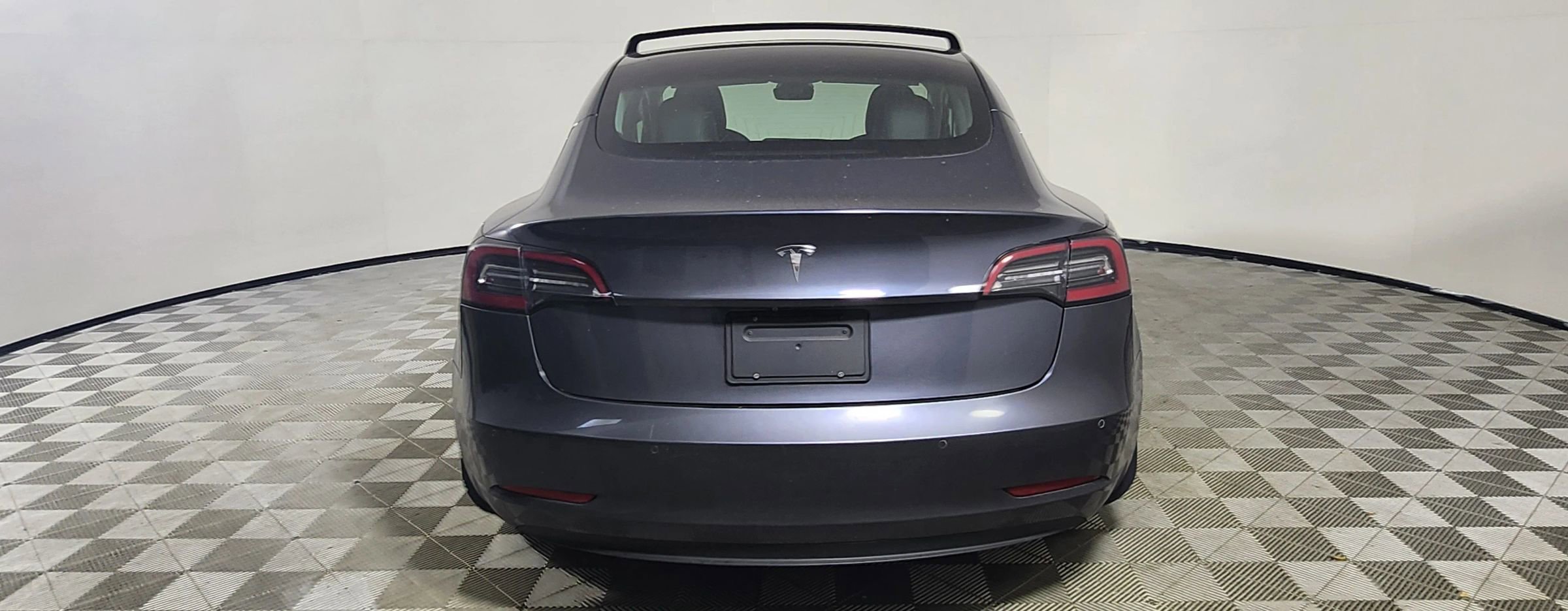 Used 2019 Tesla Model 3 Standard Range image 6