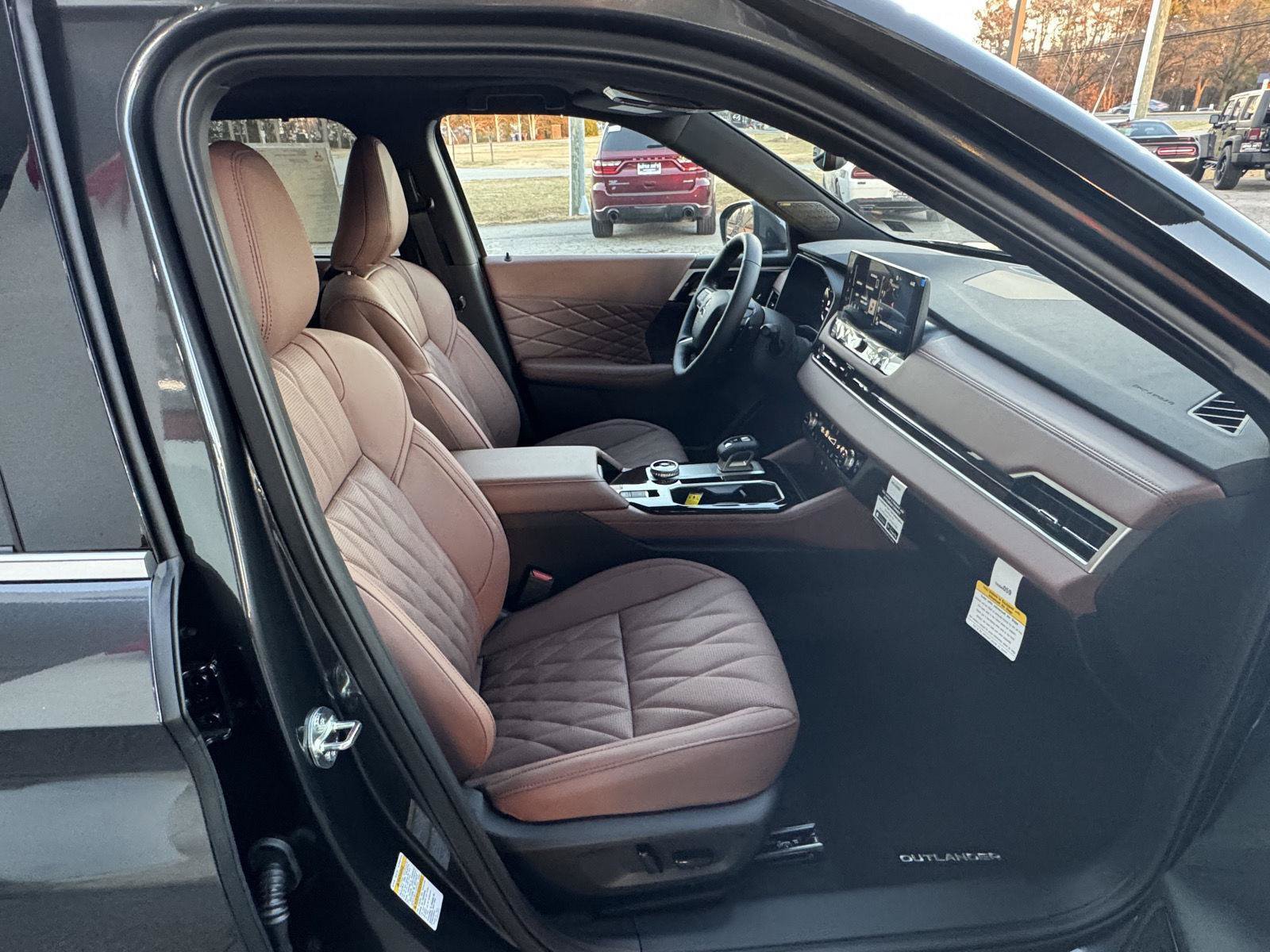New 2026 Mitsubishi Outlander SEL FWD image 19