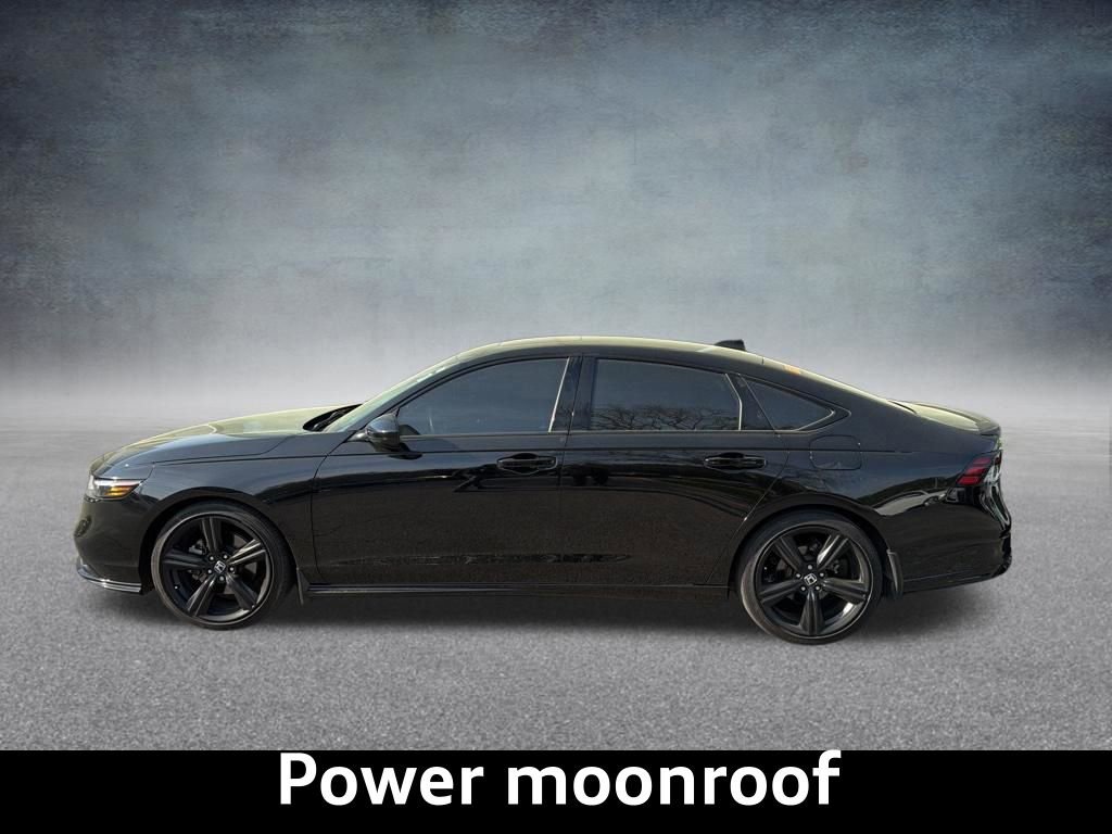 Used 2025 Honda Accord Sport image 2