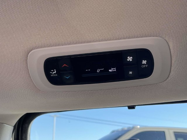 Used 2021 Chrysler Voyager Lxi FWD image 19