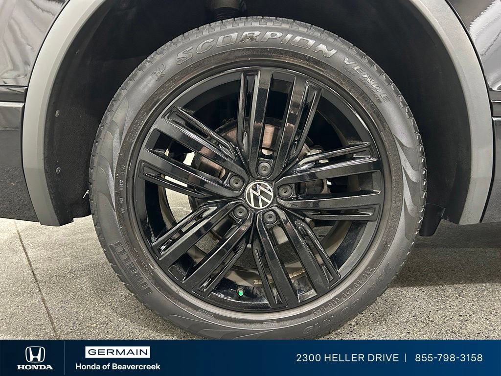 Used 2022 Volkswagen Tiguan SE R-Line FWD image 10