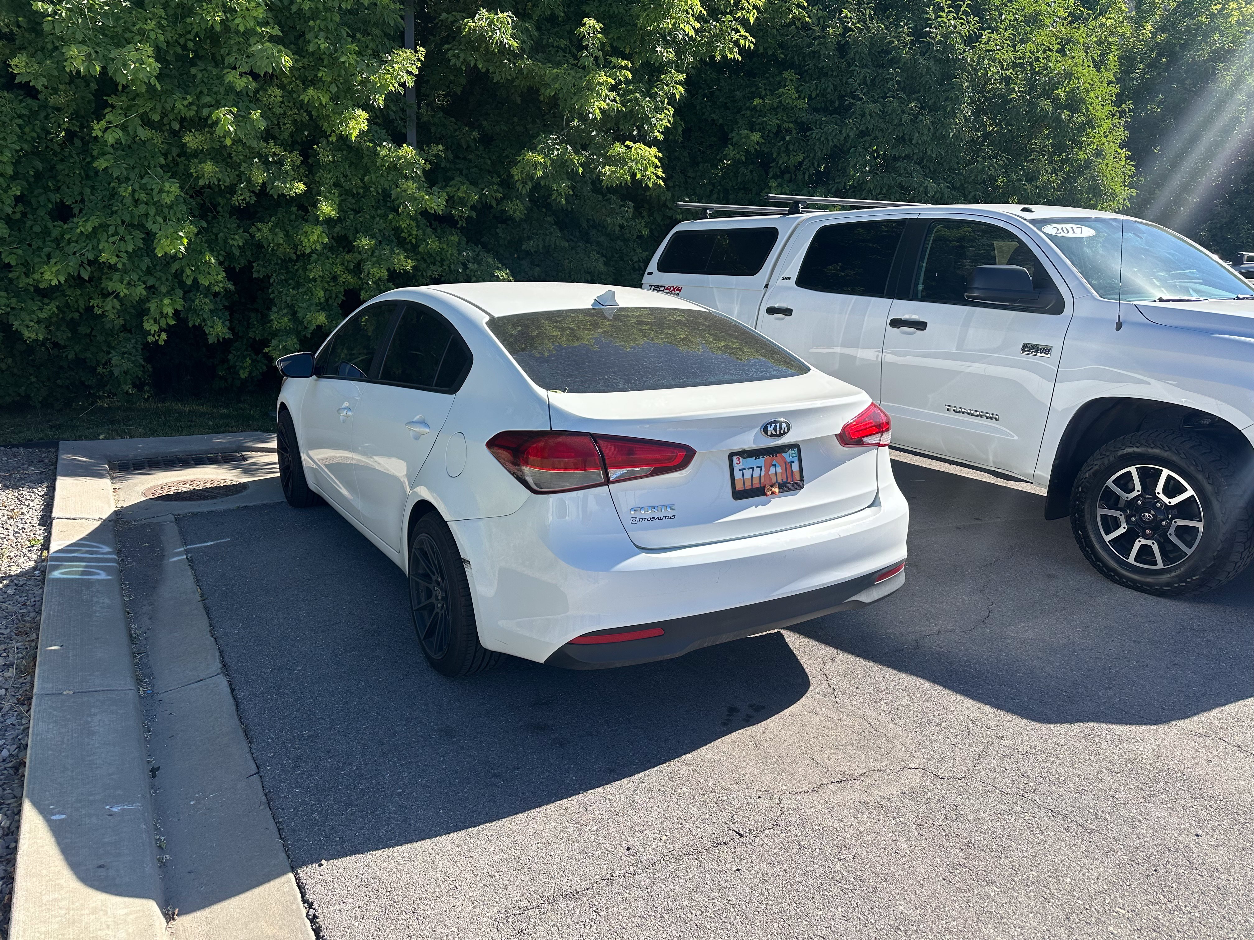Used 2018 Kia Forte LX FWD image 2