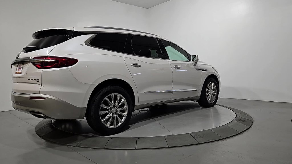 Used 2018 Buick Enclave Premium w/ Experience Buick Package AWD/4WD image 5