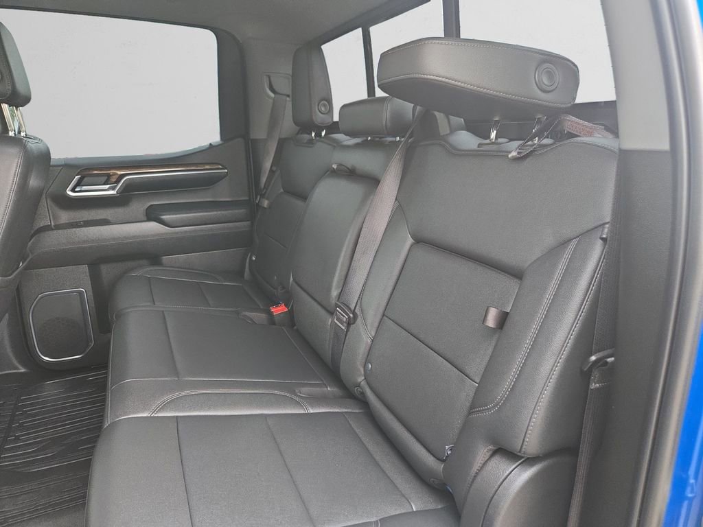 Used 2022 GMC Sierra 1500 Elevation w/ Elevation Premium Package AWD/4WD image 15