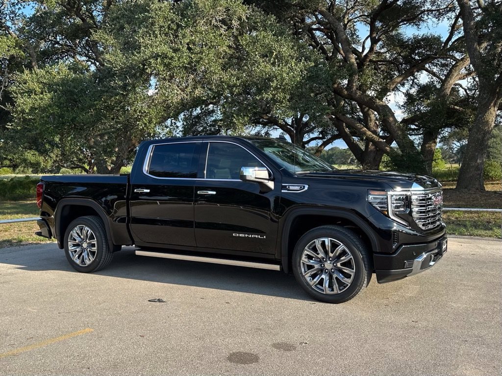 New 2026 GMC Sierra 1500 Denali AWD/4WD image 3