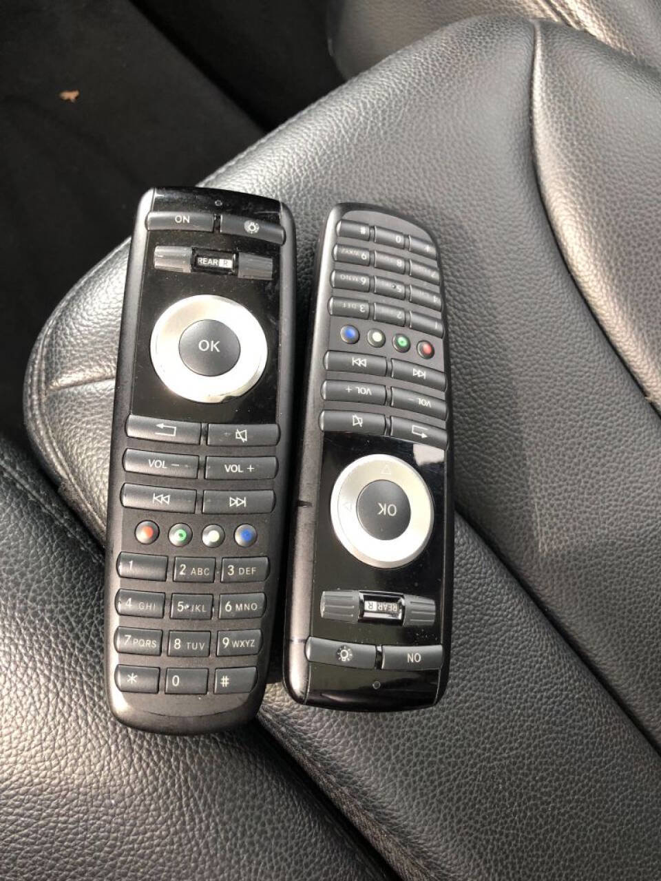 Used 2009 Mercedes-Benz R 350 4MATIC w/ Premium 1 Pkg image 12