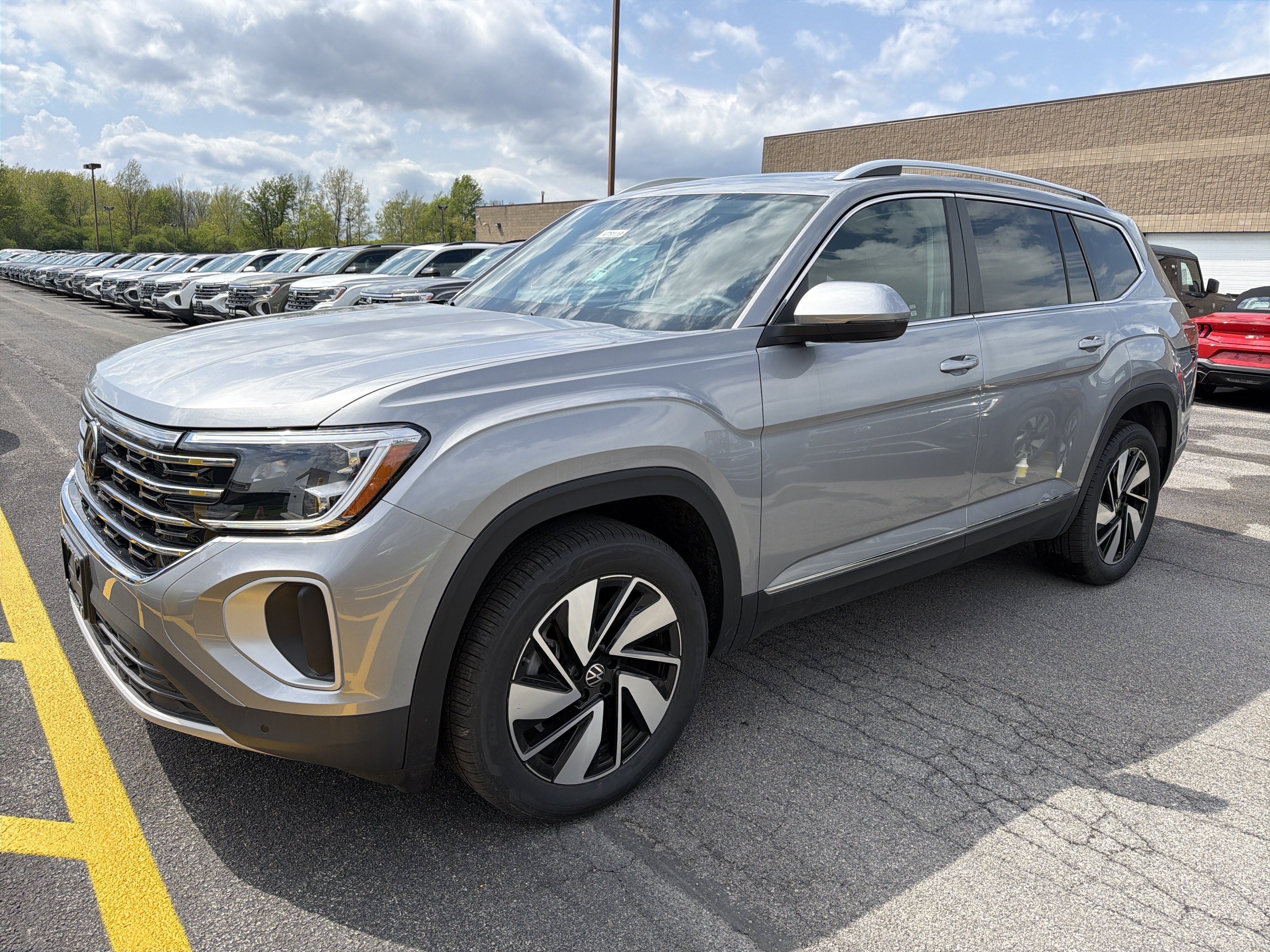 New 2026 Volkswagen Atlas SEL AWD/4WD image 4