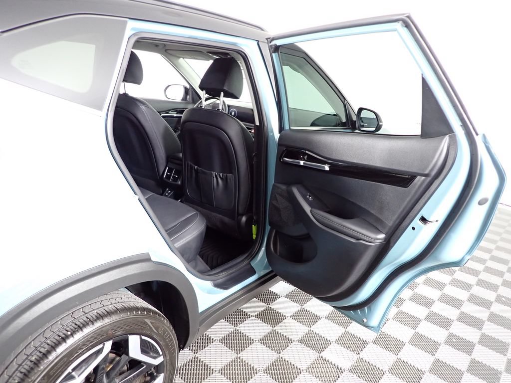 Used 2025 Kia Seltos SX AWD/4WD image 31