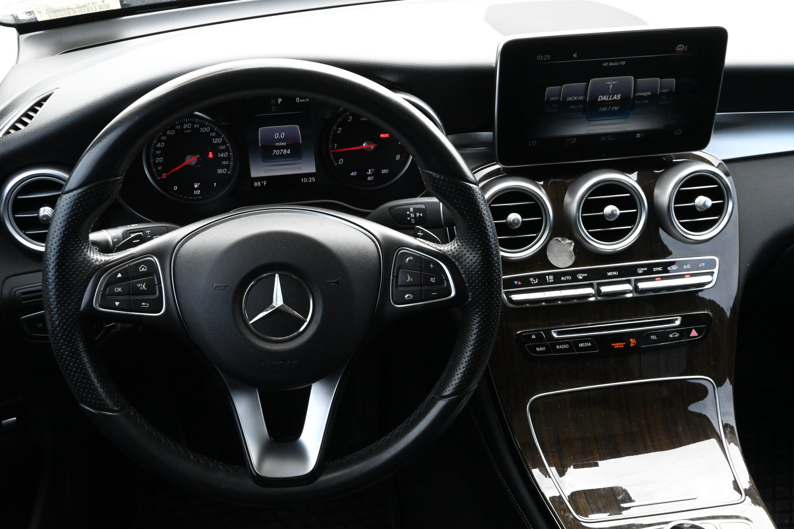 Used 2016 Mercedes-Benz GLC 300 4MATIC image 16