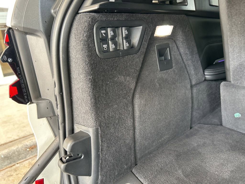 Used 2024 BMW X7 xDrive40i w/ M Sport Package image 51