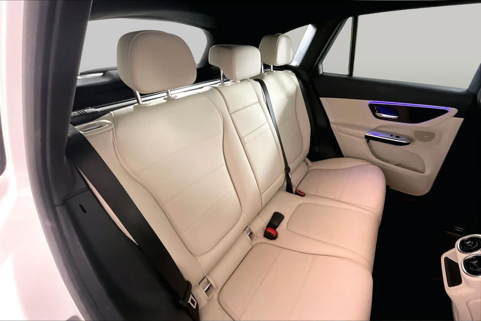 Used 2026 Mercedes-Benz GLC 300 image 17