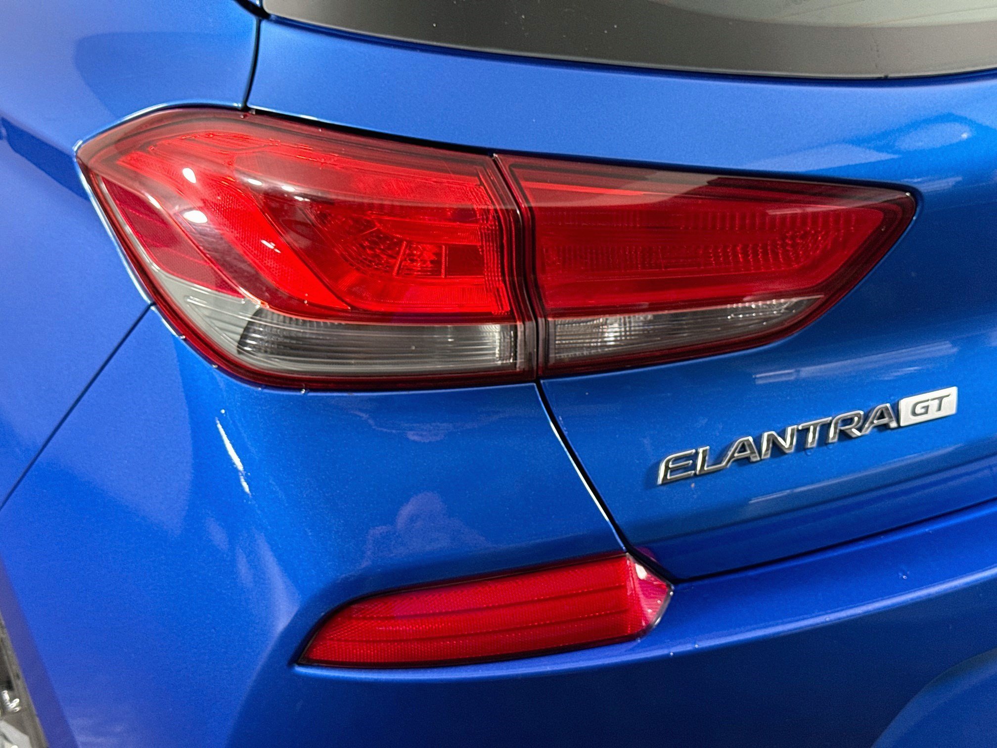 Used 2018 Hyundai Elantra GT FWD image 35
