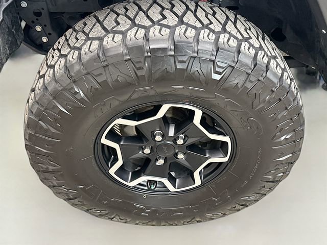 Used 2022 Jeep Gladiator Rubicon w/ Cold Weather Group image 32