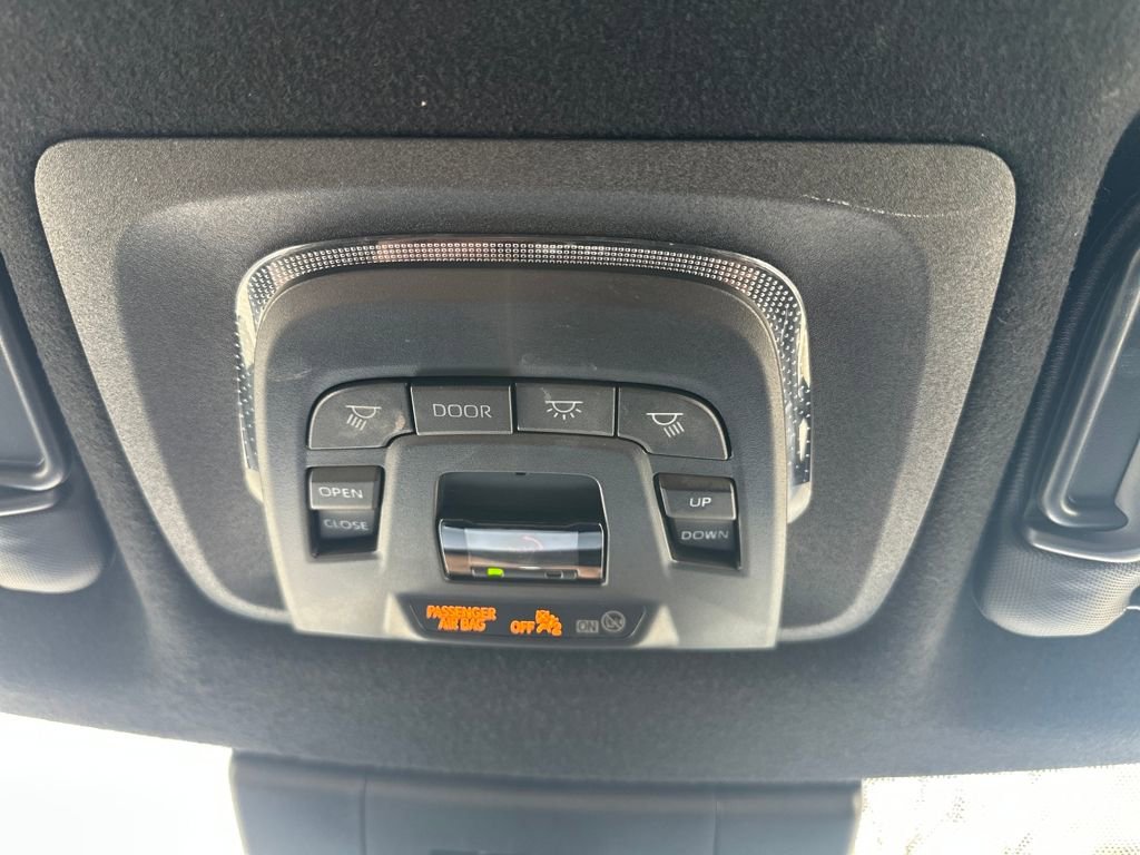 Used 2024 Toyota Corolla Cross XSE w/ Convenience Package image 26