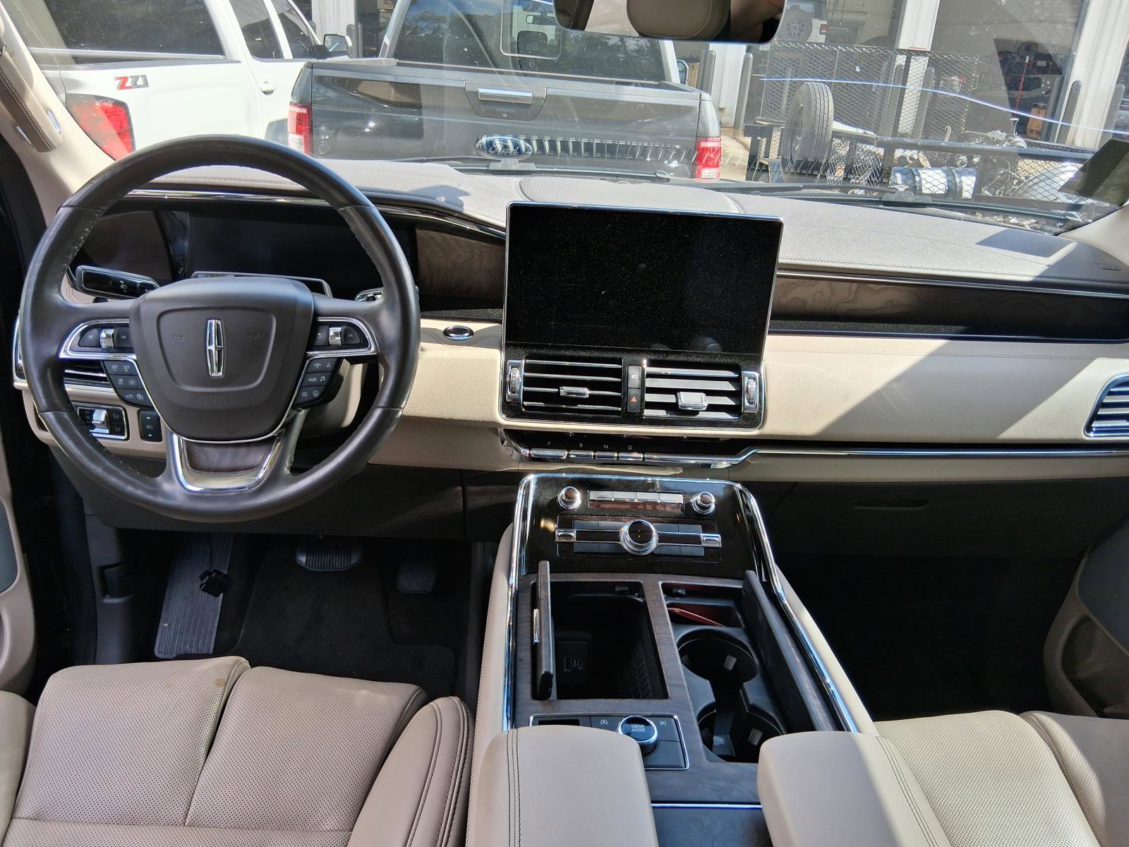 Used 2024 Lincoln Navigator Reserve AWD/4WD image 7