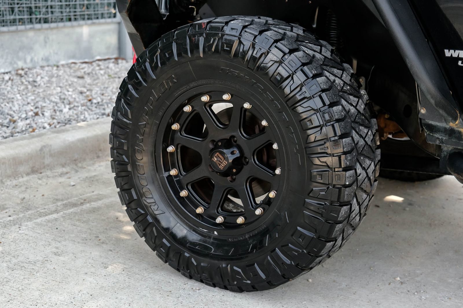 Used 2013 Jeep Wrangler Unlimited Rubicon w/ Connectivity Group AWD/4WD image 57