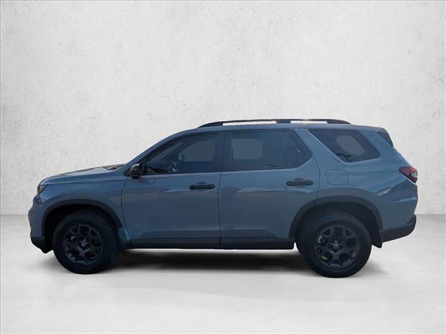 Used 2025 Honda Pilot TrailSport image 9