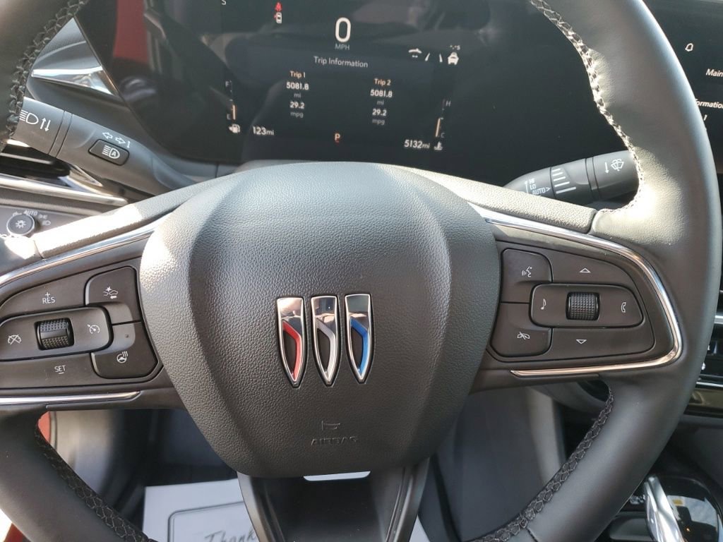 Used 2025 Buick Envista Avenir image 16