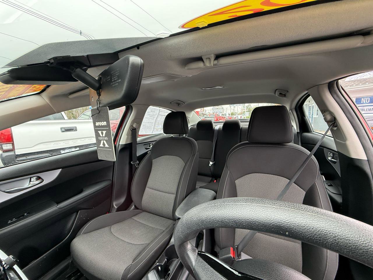 Used 2022 Kia Forte LXS FWD image 9
