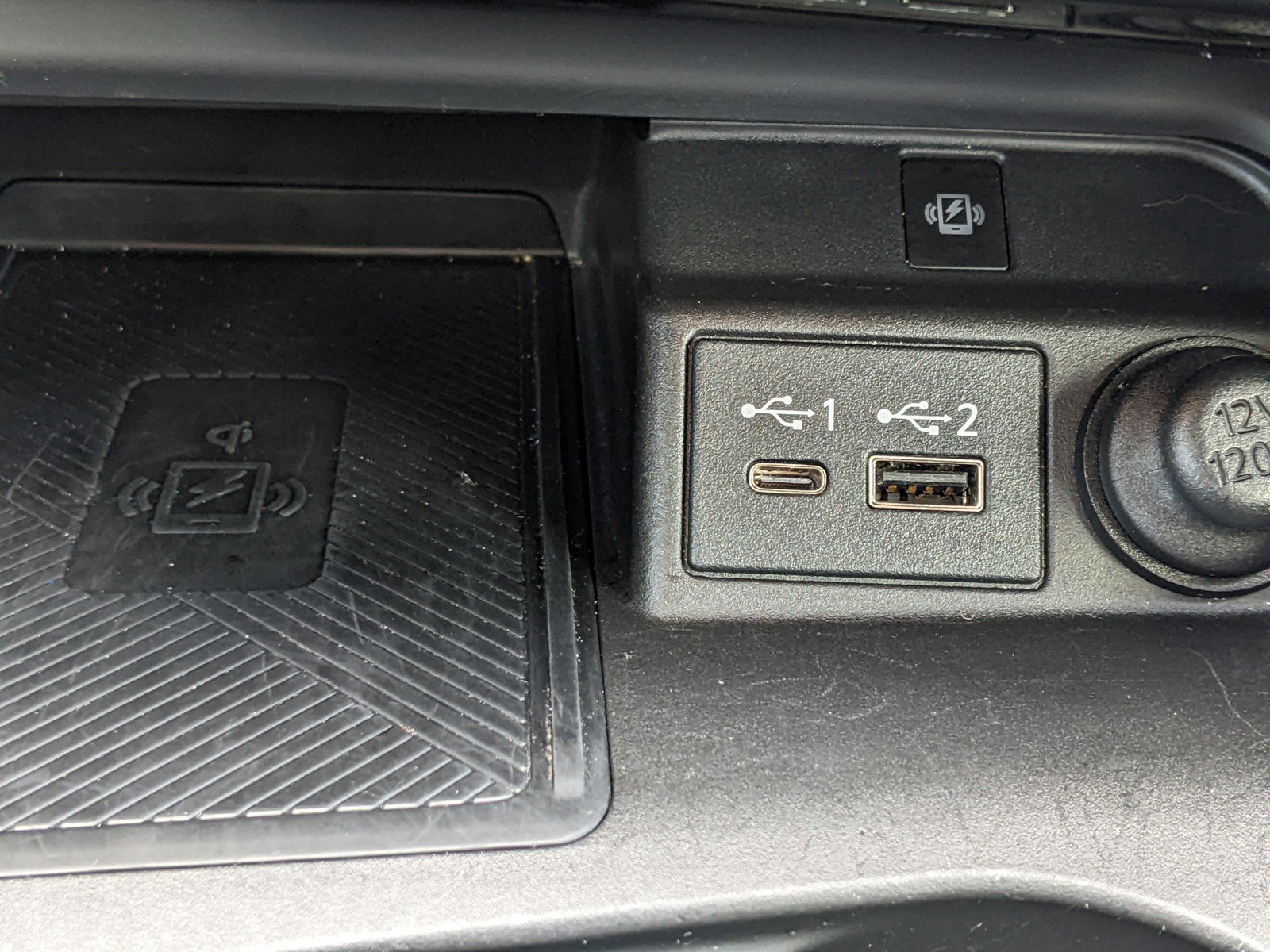 Used 2023 INFINITI QX50 Sensory image 27