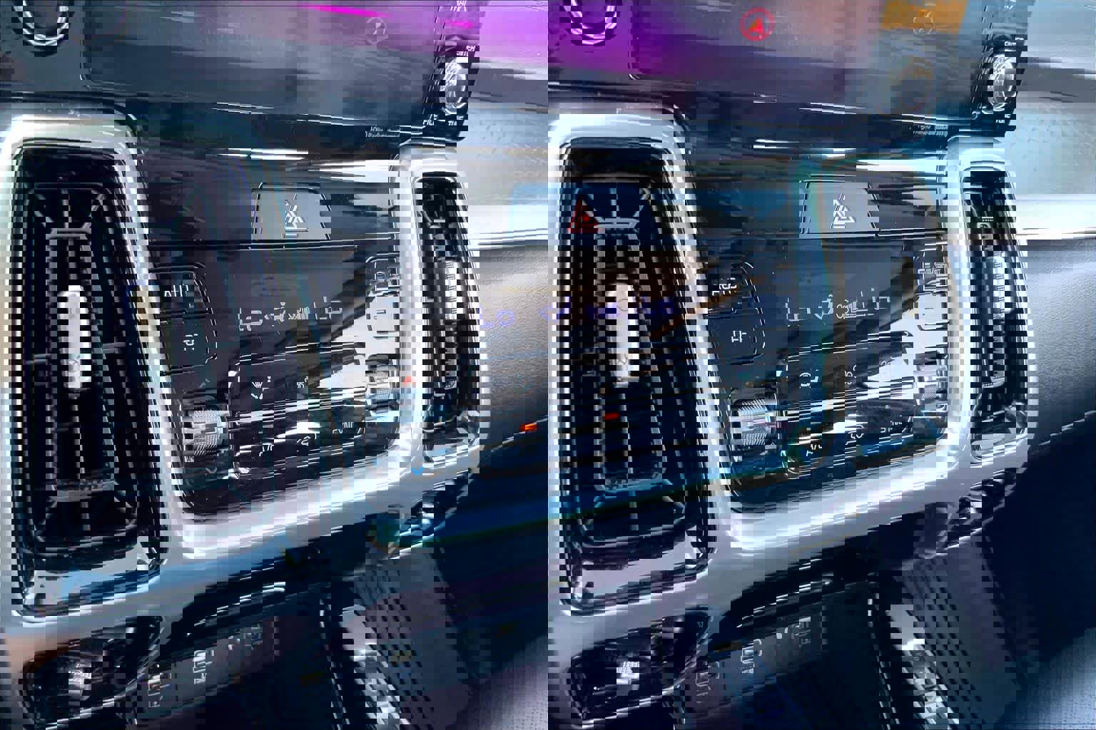 Used 2023 Kia Sorento SX image 32